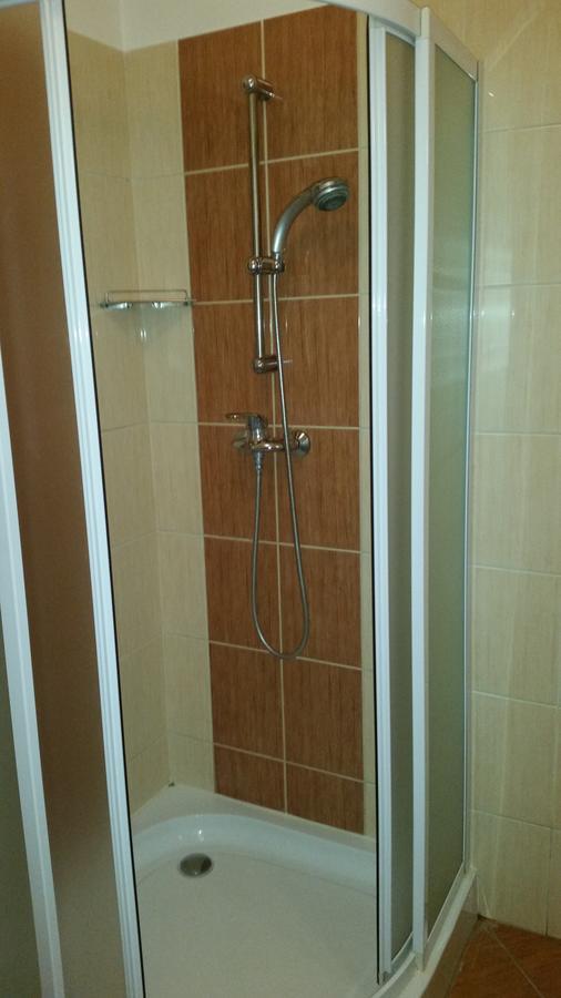 Hotel Sormester Сарваш Экстерьер фото