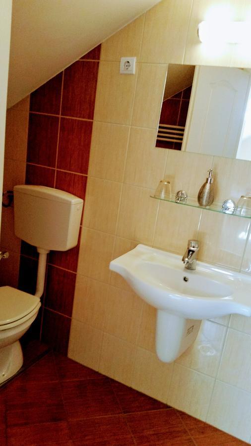 Hotel Sormester Сарваш Экстерьер фото